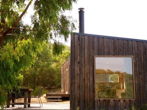 Huge Off-Grid Relocatable Tiny House—so much space in such a small foo