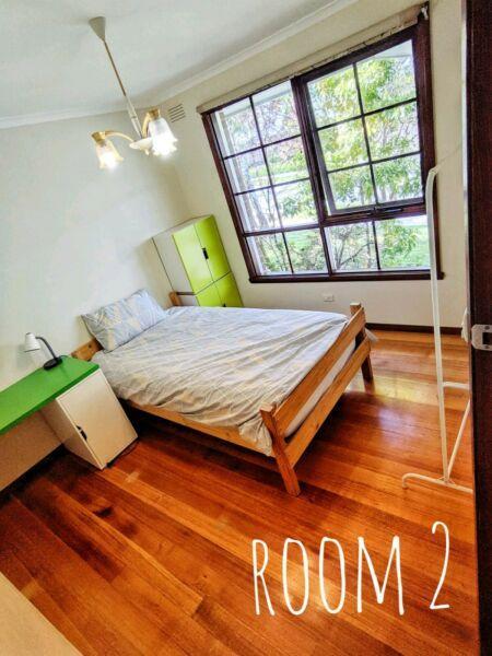 Room for rent in Mitcham Area - Amazing location