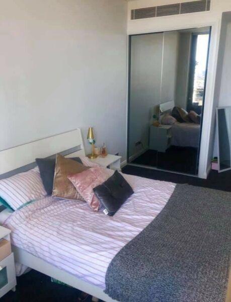 Short term room rental in Mascot penthouse