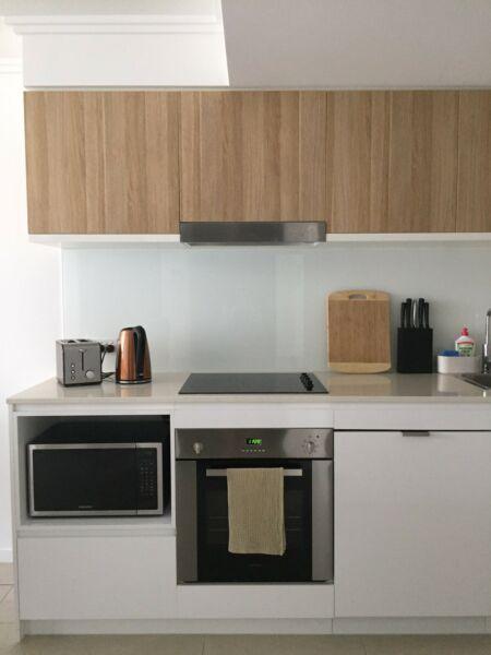 Newstead 2bed/2bath fully furnished apartment