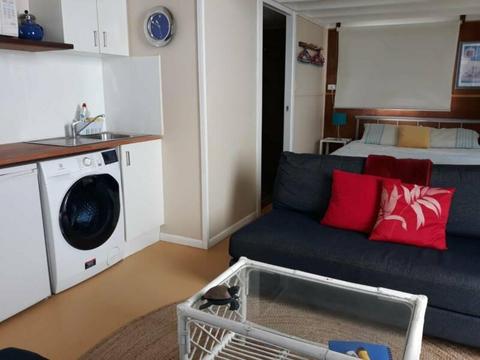 Beachside Studio - Min 1 month - Includes all bills, Wi-Fi, Netflix