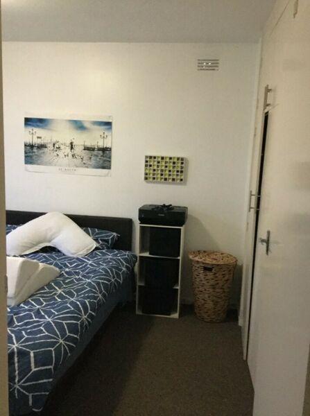 short term 1 bedroom apartment with possibility of lease take over