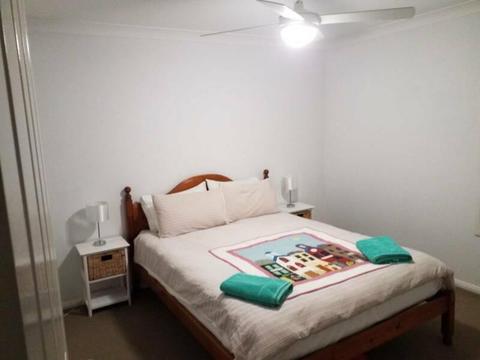 Room for Rent in Bathurst CBD fully furnished walk to town