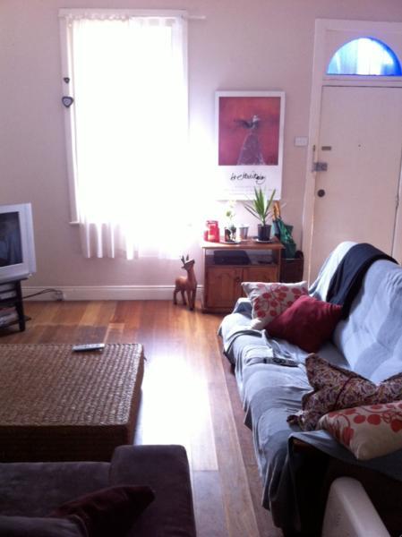 Room in friendly houseshare on leafy Bourke st
