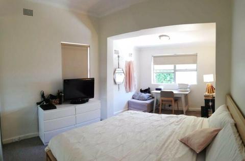 Large double room in a cool clean house