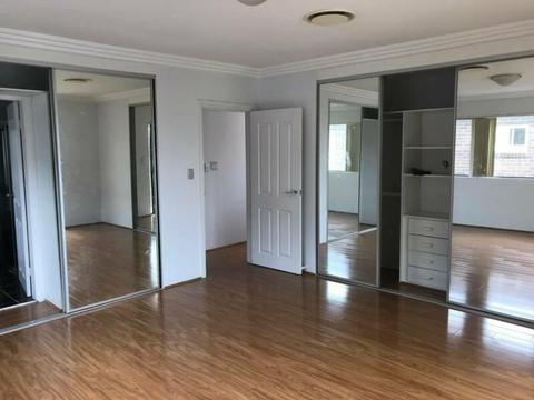 Master room for rent in Hurstville