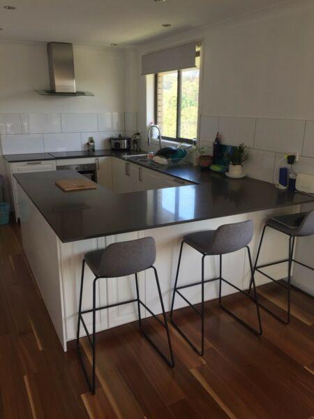 Room for rent in Merewether apartment