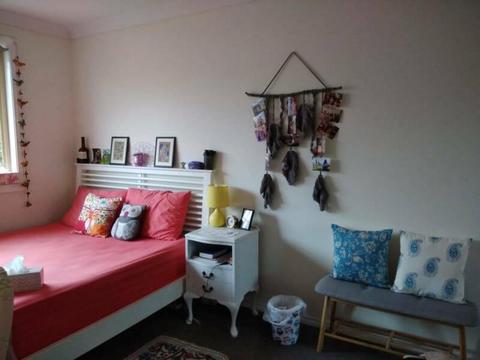 ROOM FOR RENT IN NORTH GONG NOW!