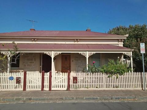 Short term accommodation in heritage cottage North Adelaide