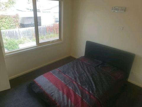 Room for rent in chadstone