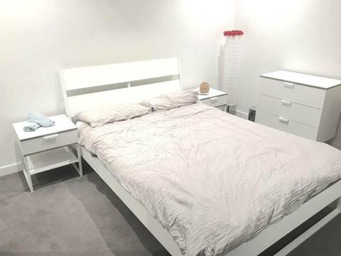 Fully furnished room, great location for a couple in Southbank