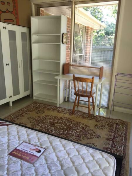 A sunshine room for rent--close to Monash Uni Clayton