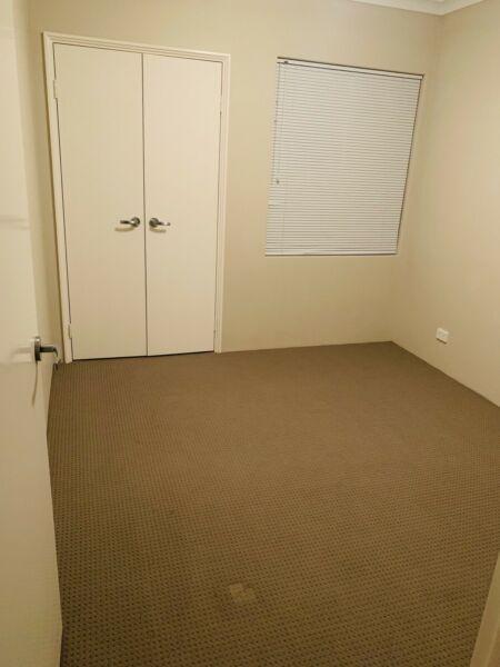 Room for rent in Sherwood 3 minutes walk to train station