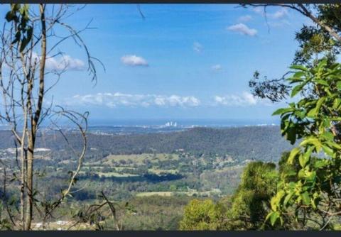Acreage with Views of Guanaba and Surfers Paradise