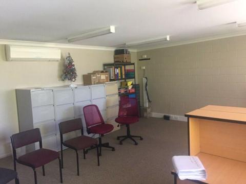 Noosaville factory with 30 m2 office for lease