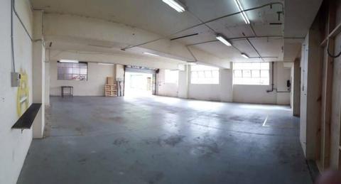 Large industrial workshop / warehouse space