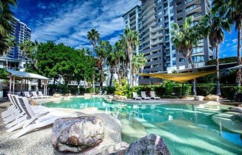 Stylish 2 bdr,2 bath,fully furnished,swimming pool,gym,Kangaroo Point