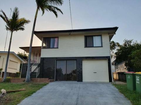 SOUTHPORT GOLD COAST HOUSE FOR RENT