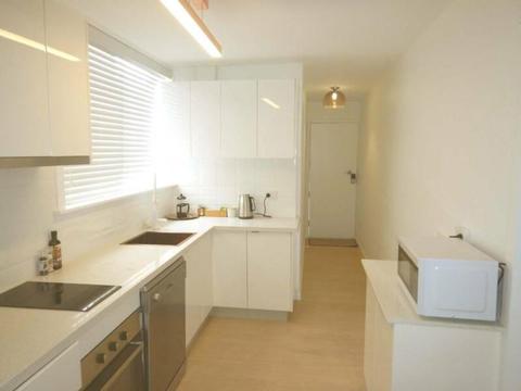 Available 1 Bed Fully Furnished Apt to Rent for 6months Mermaid Beach