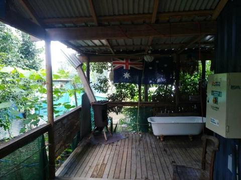 For rent close to Airlie Beach , acreage with very Ozzy shack