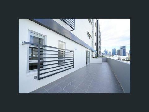 Flat in South Brisbane to Rent