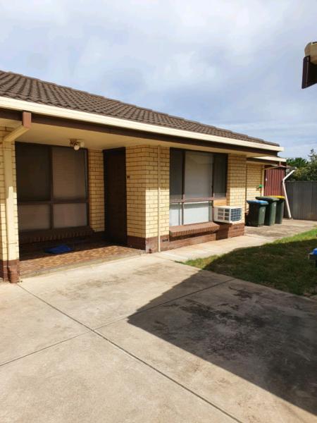 2 bedroom large unit in Campbelltown